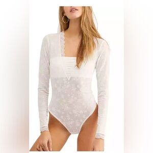 NWT Intimately Free People Babes in Bandeaus Bodysut 1100 White Combo Small